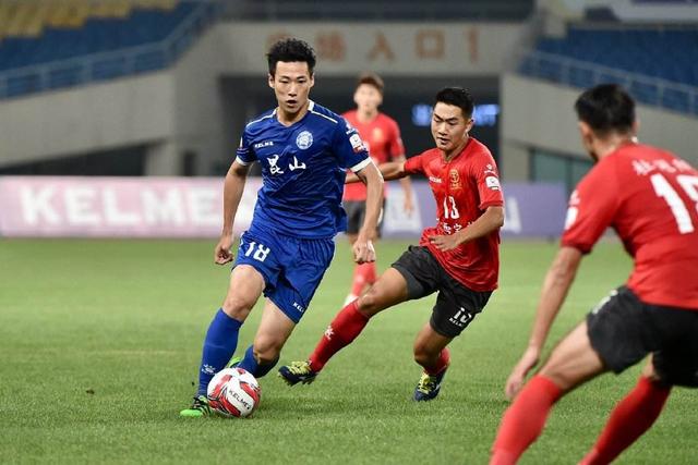 刘翔回应被“安置”风波：被迫在教练和买断间二选一