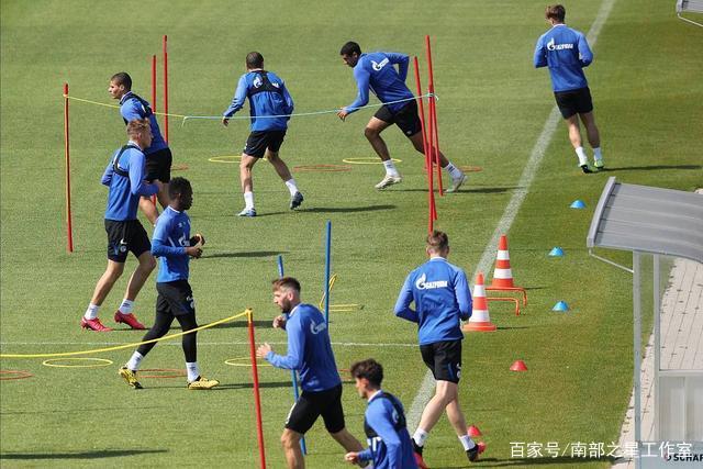 米洛耶维奇接手申花，短期内将面对三场硬仗