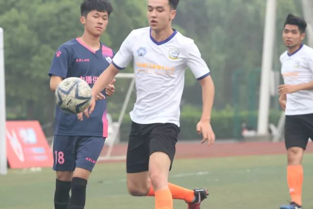 老人就医难：ICU像养老院，收治多靠家属态度